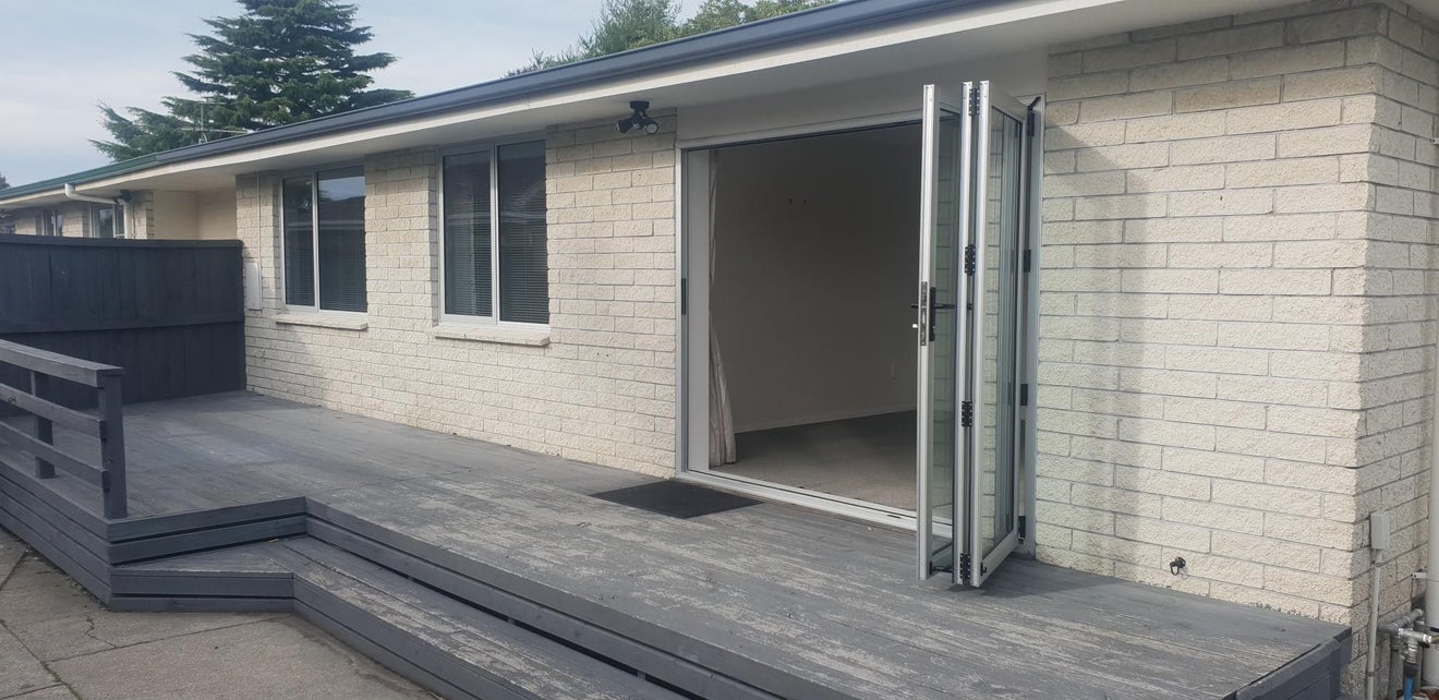 2/97 Royal Park Drive, Parklands, Christchurch - Carousel 1