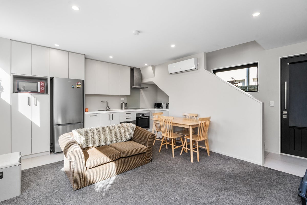 2/278 Barbadoes Street, Christchurch Central, Christchurch - Carousel 1