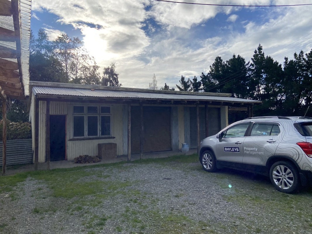 1711 South Hillend Dipton Road, Dipton - Carousel 13