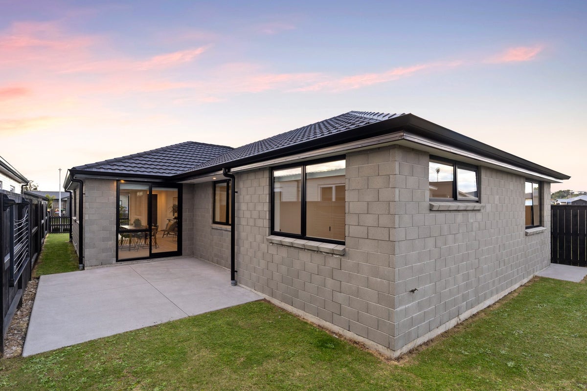21 Kuihi Street, Poike, Tauranga - Carousel 16