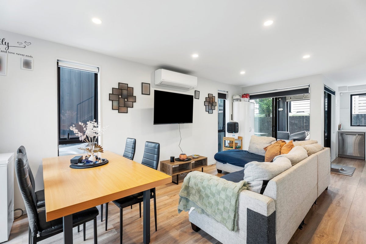 13 Marumaru Lane, Manurewa, Auckland - Carousel 1