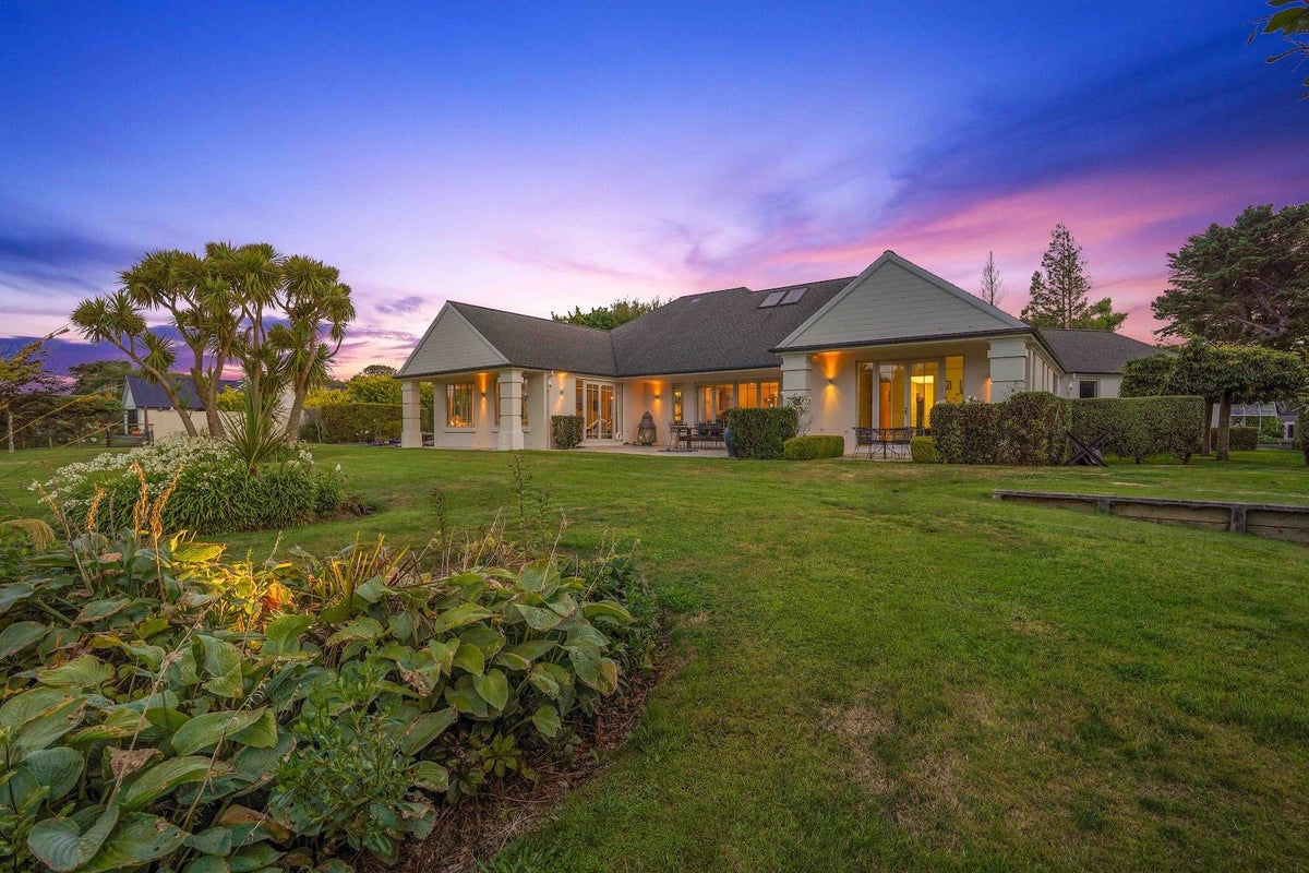 20 Ruru Avenue, Otatara - Carousel 2