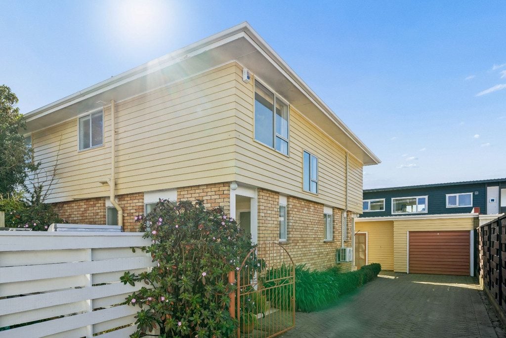 5A Pilmuir Street, Hutt Central, Lower Hutt - Carousel 1