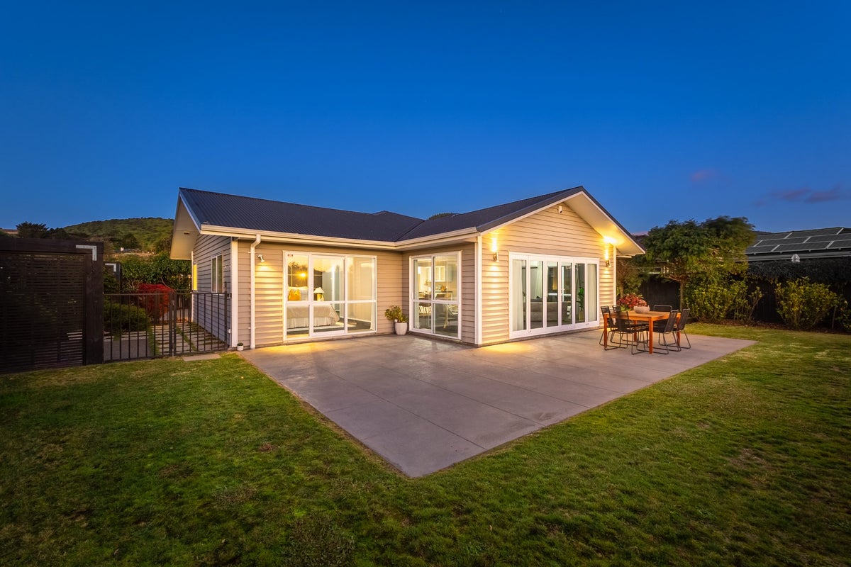 2 Bluewater Place, Paraparaumu - Carousel 2