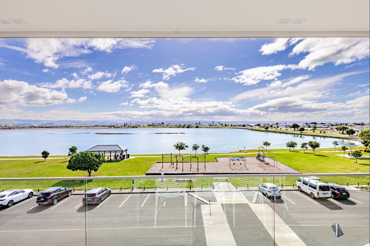 407/7 Humber Street, Pandora, Napier - Carousel 1