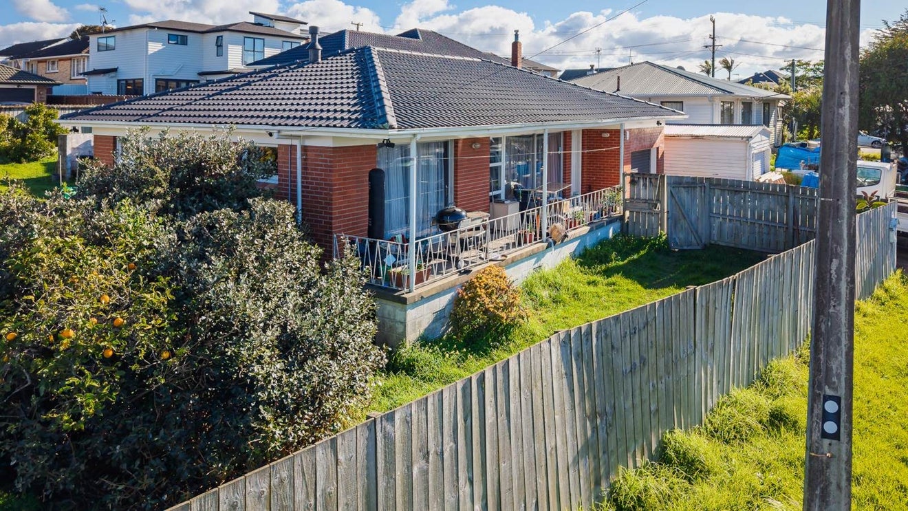 1/16 Marion Avenue, Mount Roskill, Auckland - Carousel 2