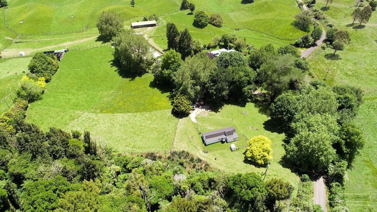 21A Hamilton Road, Rotorua - Carousel 22