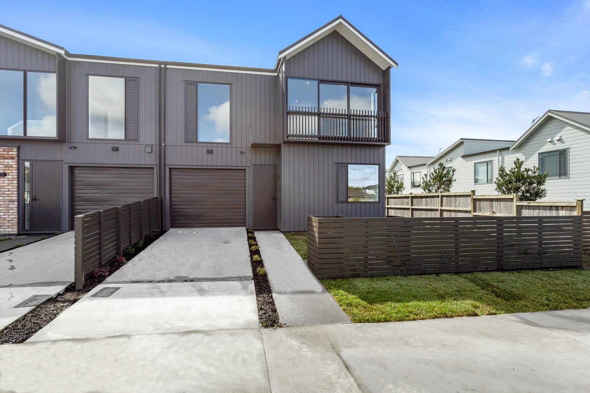 26 Cambie Avenue, Red Beach, Red Beach - Carousel 2