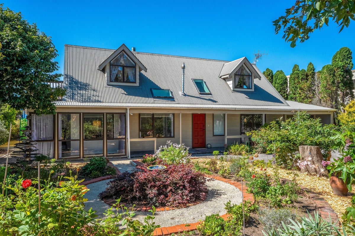 45 Margaret Road, Raumati Beach, Paraparaumu - Carousel 1