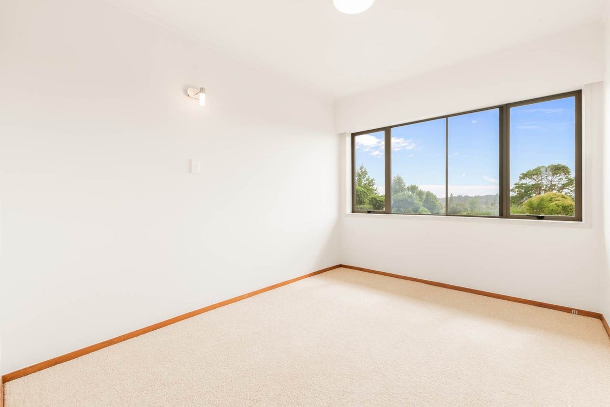 675 Whitford Road, Howick - Carousel 35
