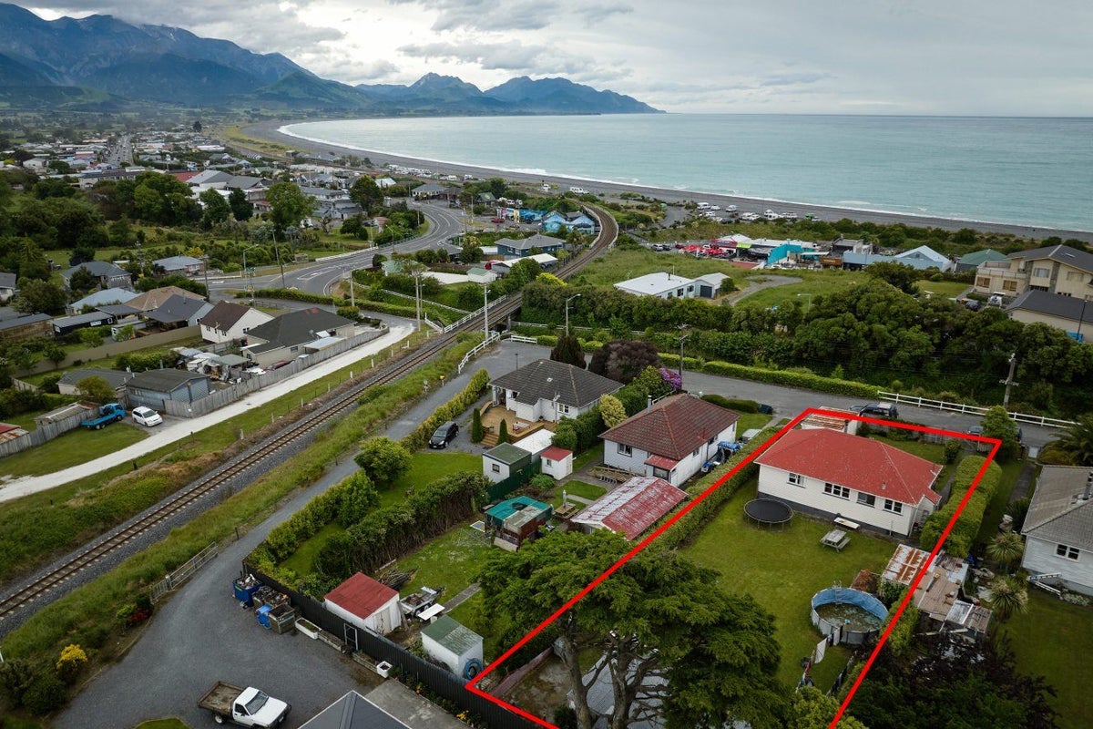 20 Davidson Terrace, Kaikoura, Kaikoura - Carousel 1