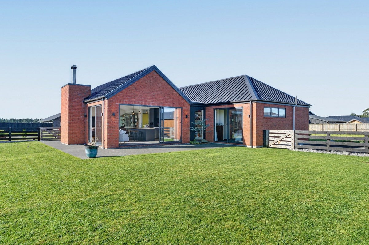43 Graeme Foote Street, Darfield, Darfield - Carousel 2