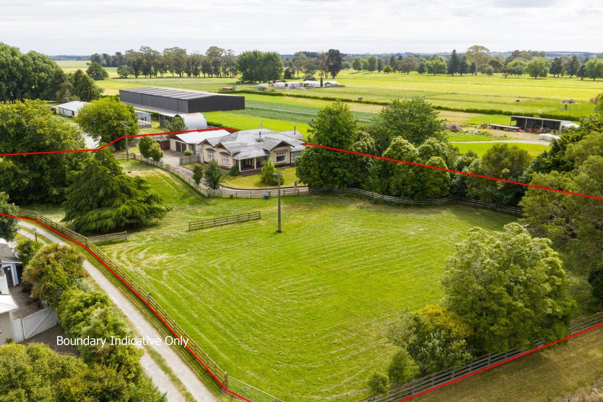 1435 Waughs Road, Aorangi, Feilding - Carousel 1