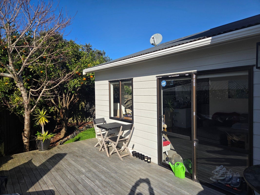 37C Saxon Street, Waterview, Auckland - Carousel 2