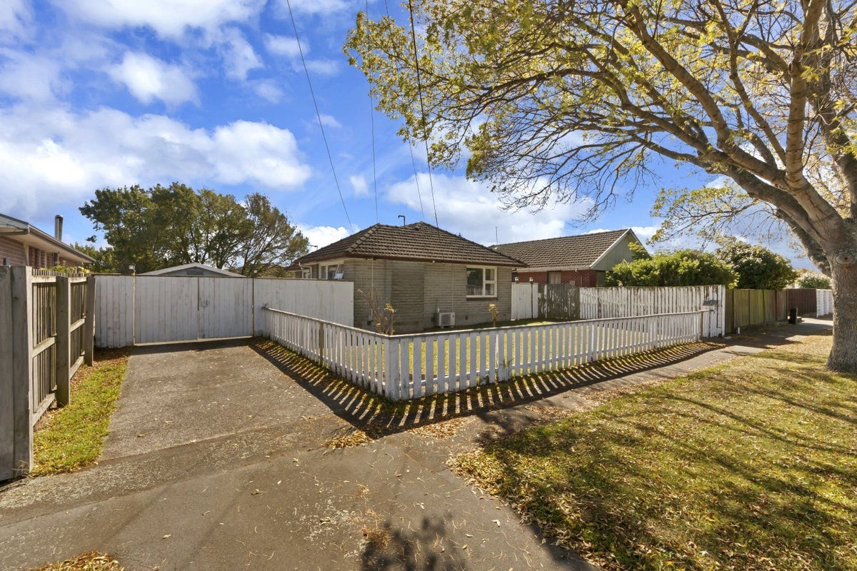 32 Carters Road, Aranui, Christchurch - Carousel 22