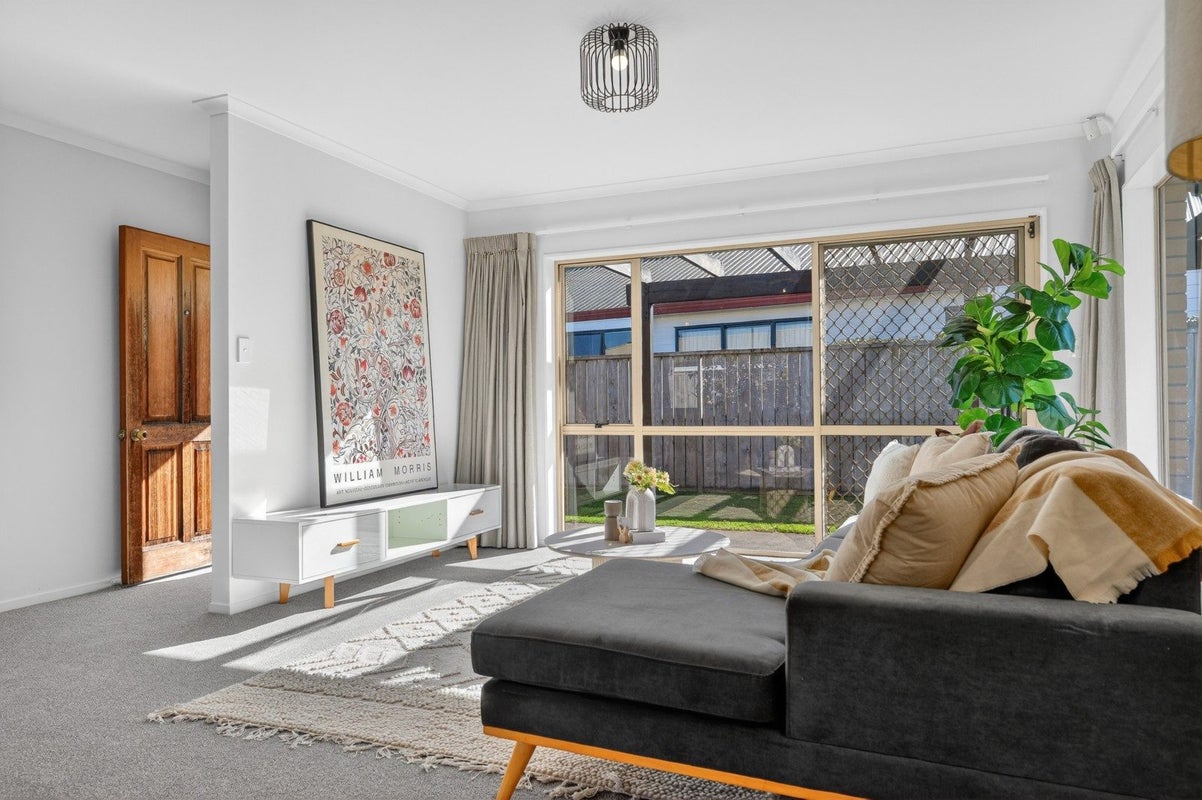19 Moreland Avenue, Pukete, Hamilton - Carousel 2