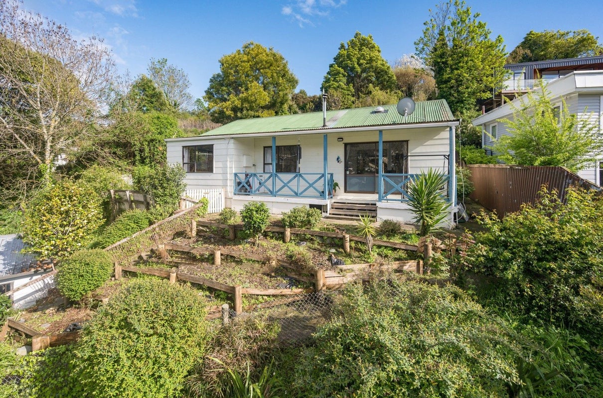 90 Russell Street, Stepneyville, Nelson - Carousel 1