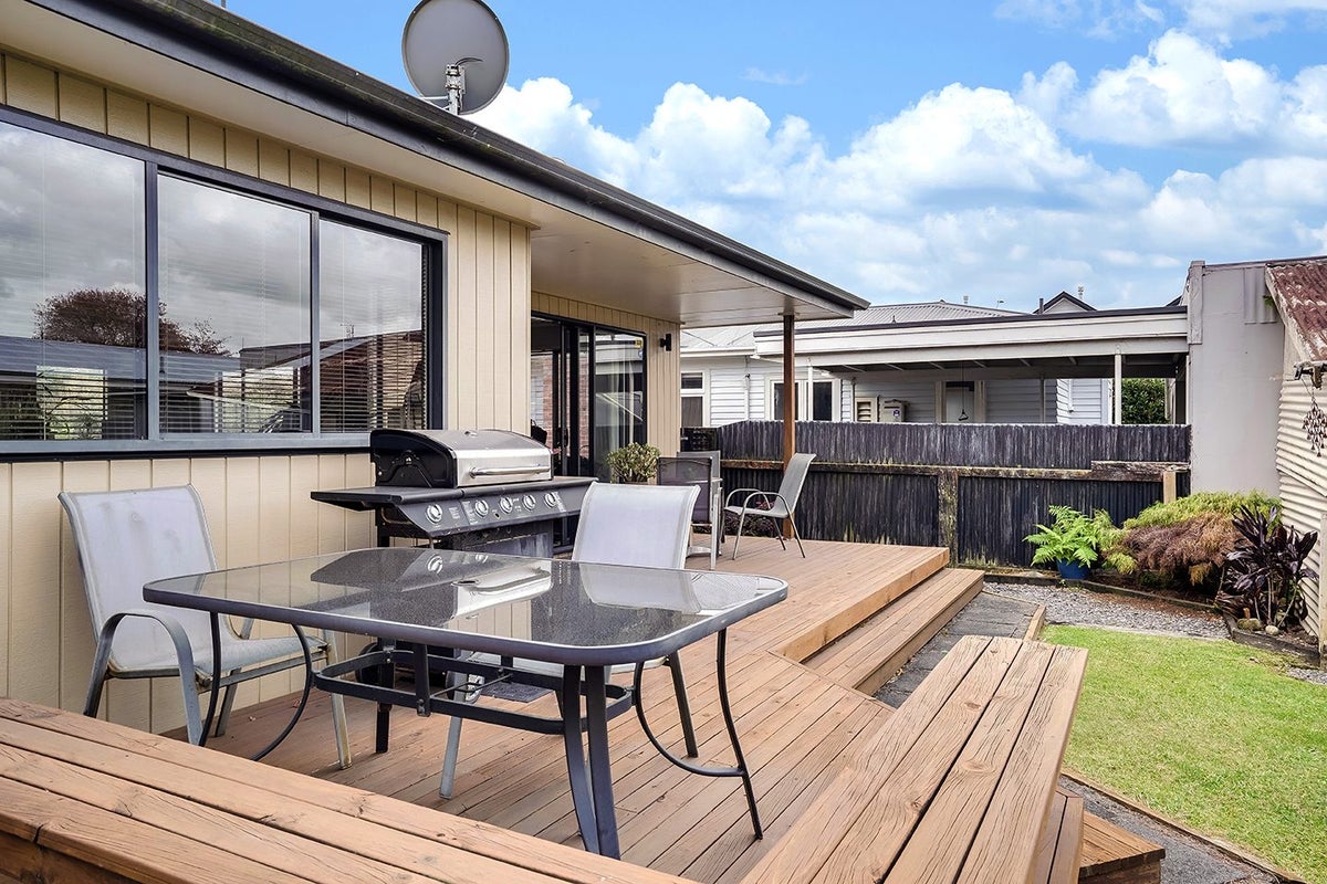3 Hall Lane, Frankton, Hamilton - Carousel 2