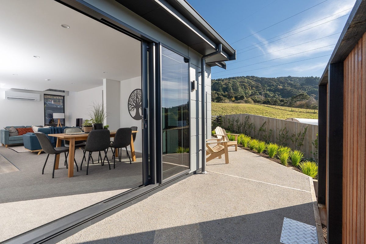 22 Tapley Close, Halfway Bush, Dunedin - Carousel 1