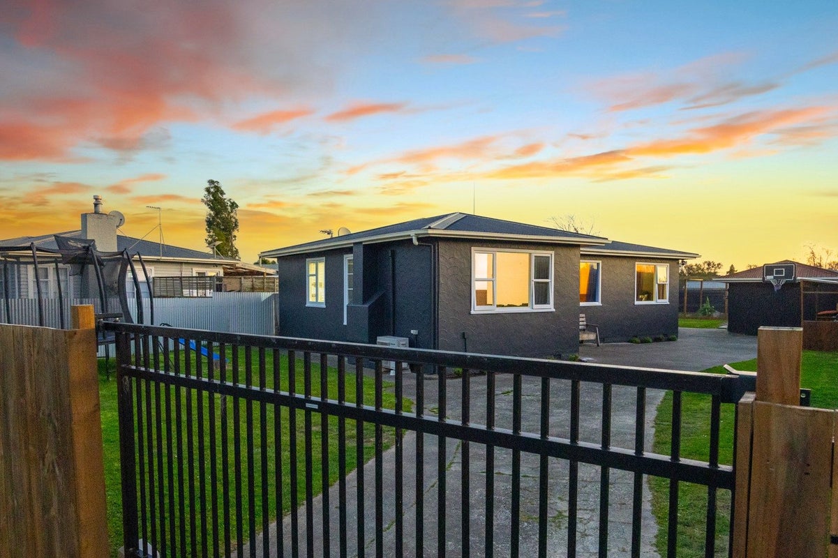 17 Winchester Street, Awapuni, Palmerston North - Carousel 1