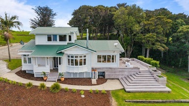 221 Mountain Road, Maungaturoto - Carousel 1