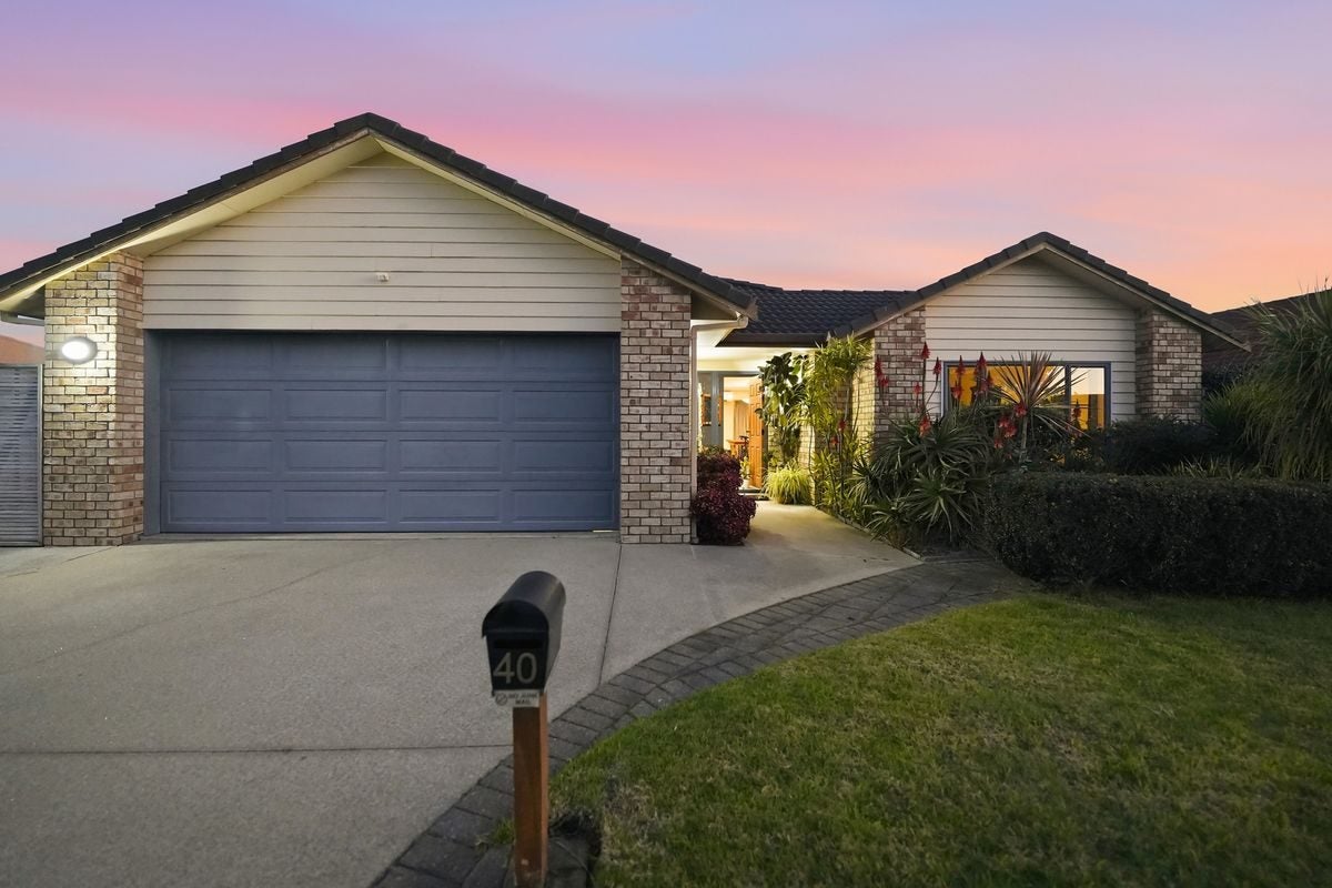 40 McLeod Place, Papamoa Beach, Papamoa - Carousel 1