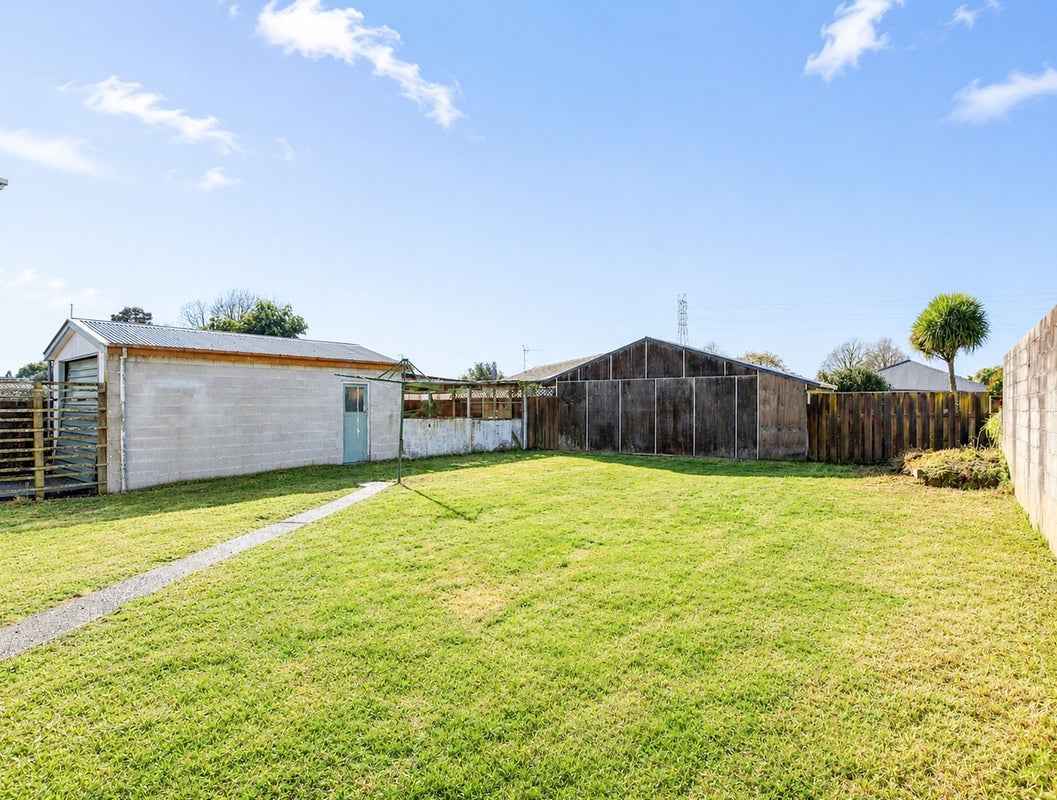 44 Betley Crescent, Fairview Downs, Hamilton - Carousel 2