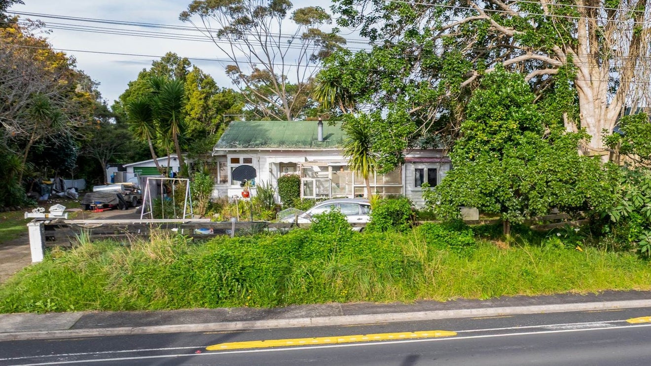 369 Upper Harbour Drive, Greenhithe, Auckland - Carousel 10