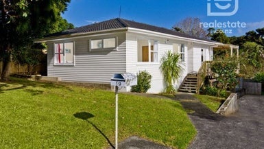 19 Tamahere Drive, Glenfield, Auckland - Carousel 1