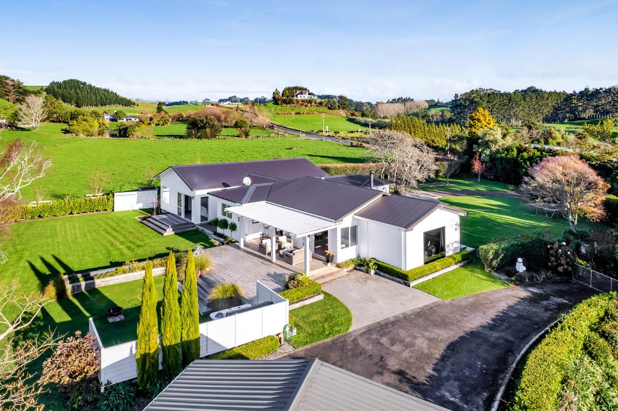 71 Hursthouse Road, Tarurutangi, New Plymouth - Carousel 1