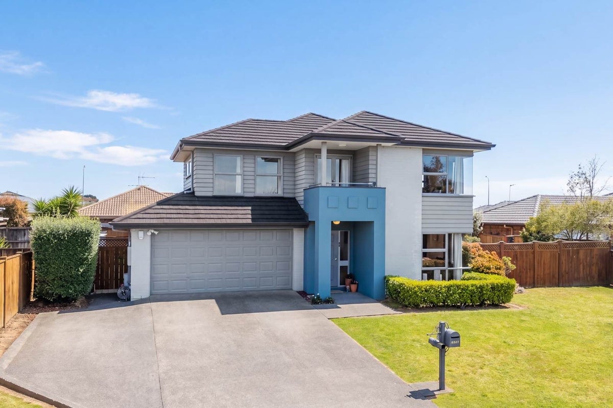 8 Allerton Place, Wattle Downs, Auckland - Carousel 1