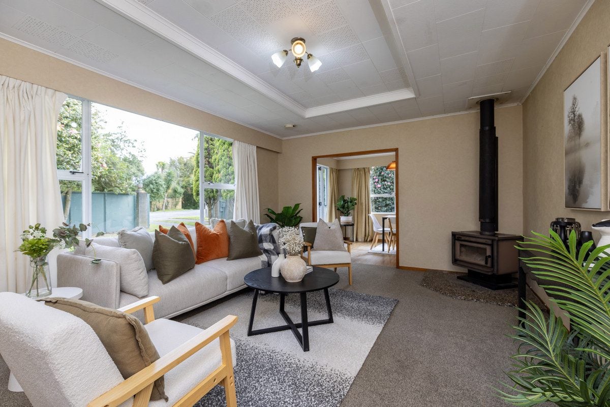 120 Alexander Road, Raumati Beach, Paraparaumu - Carousel 1
