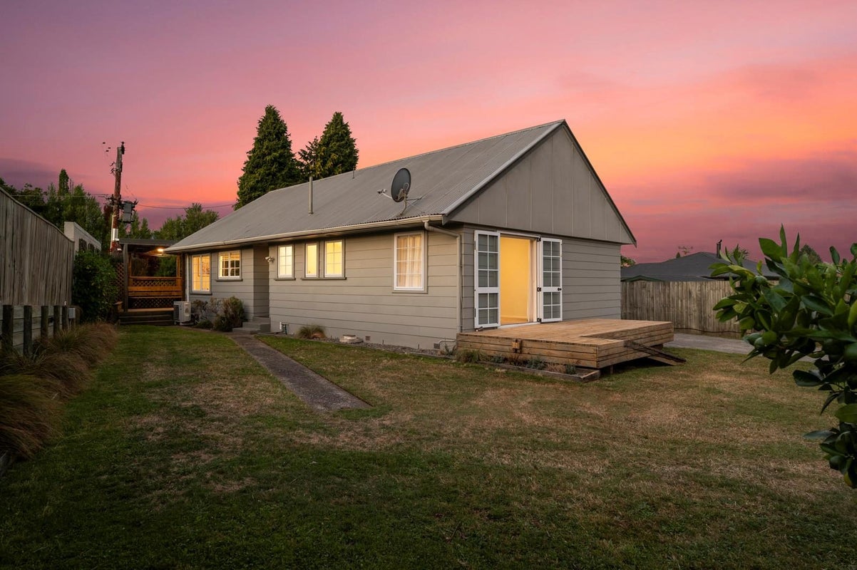 7 Kiwi Street, Springfield, Rotorua - Carousel 1