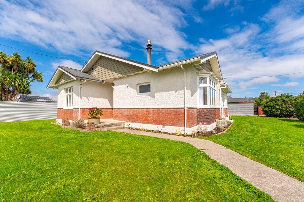 17 Birkett Street, Temuka, Temuka - Carousel 1