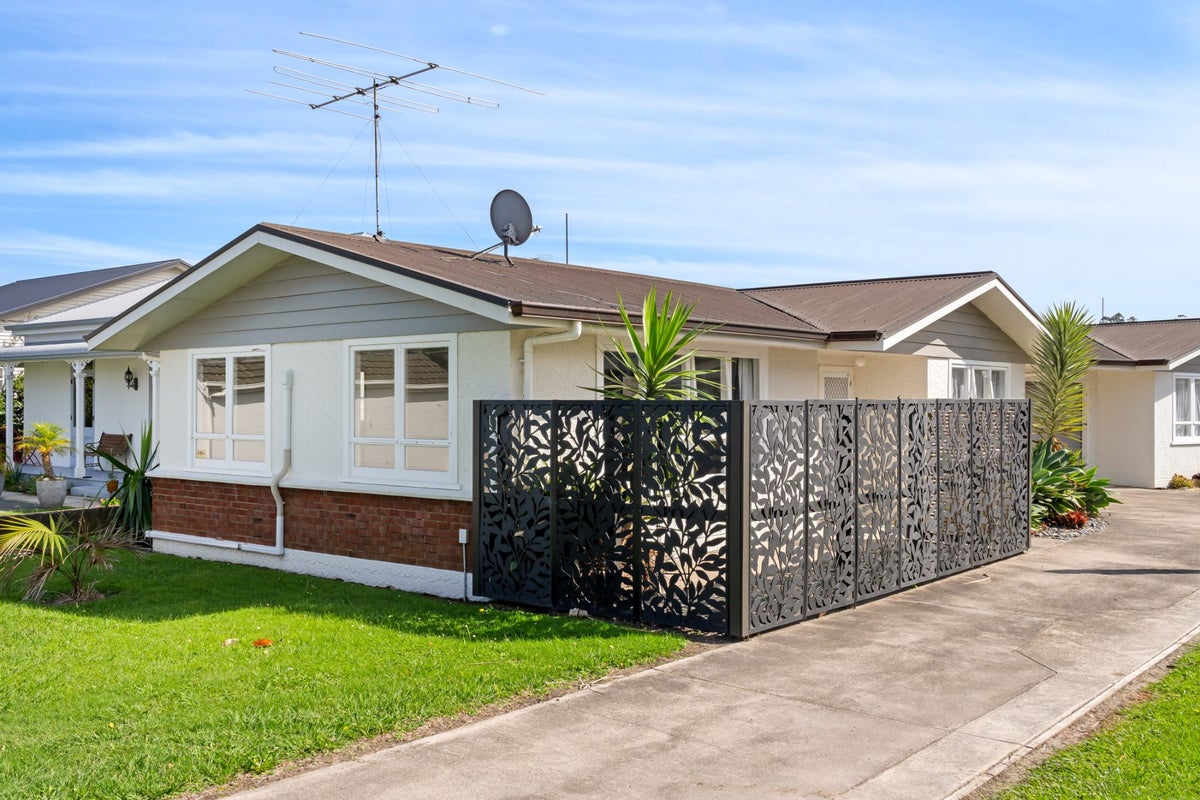 114A Fox Street, Whataupoko, Gisborne - Carousel 1