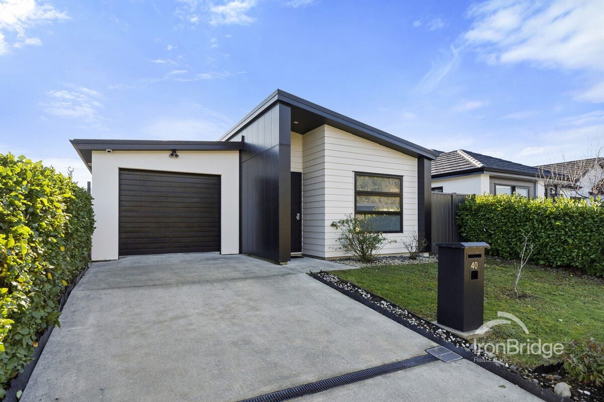 40 Te Kaeaea Crescent, Wallaceville, Upper Hutt - Carousel 21