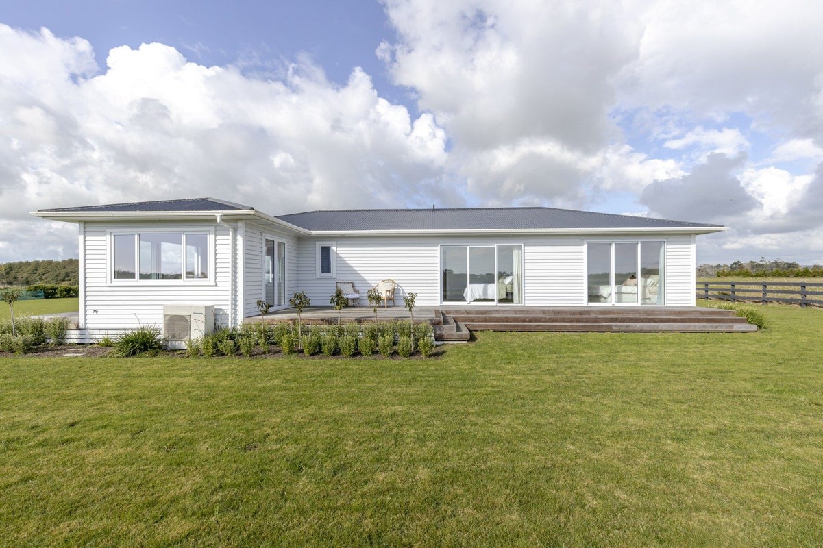 29 Matarikoriko Road, Brixton, Waitara - Carousel 1