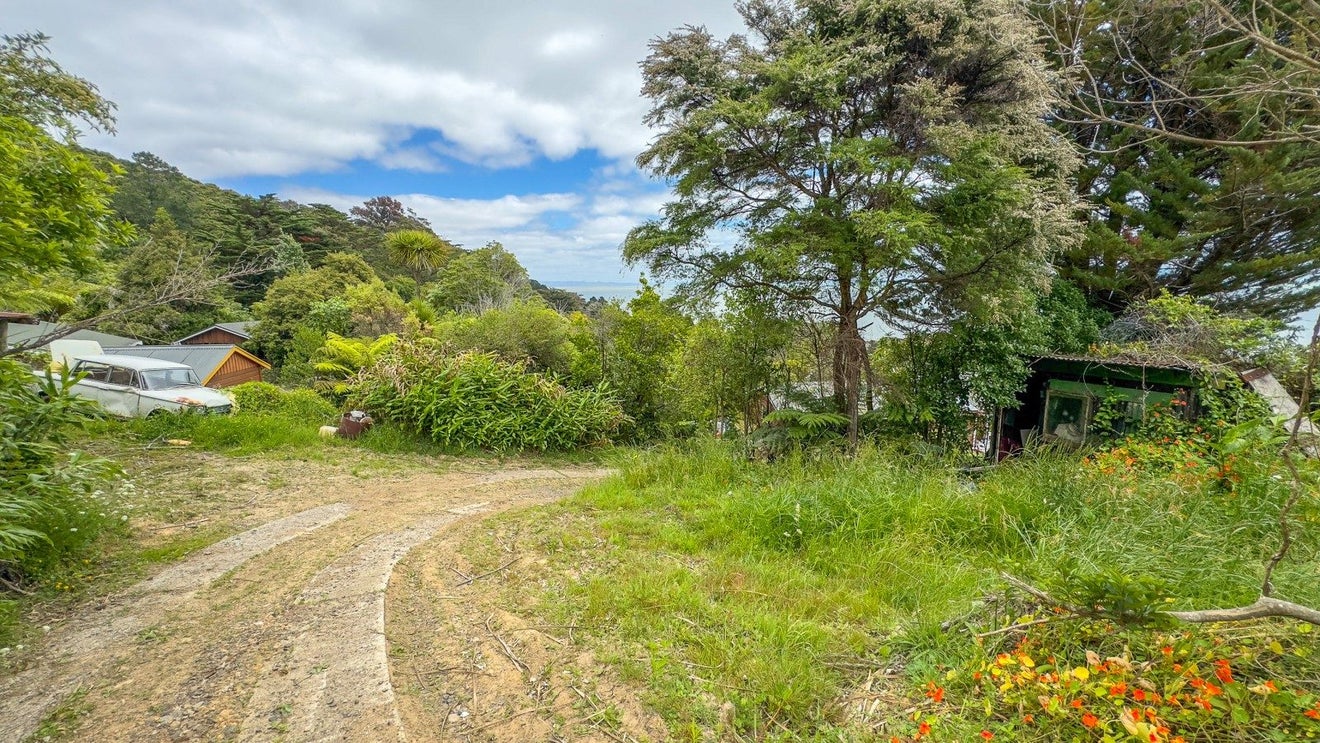 5 Arthur Road, Thornton Bay - Carousel 2