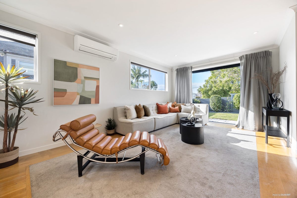 62A Walford Road, Point Chevalier, Auckland - Carousel 2