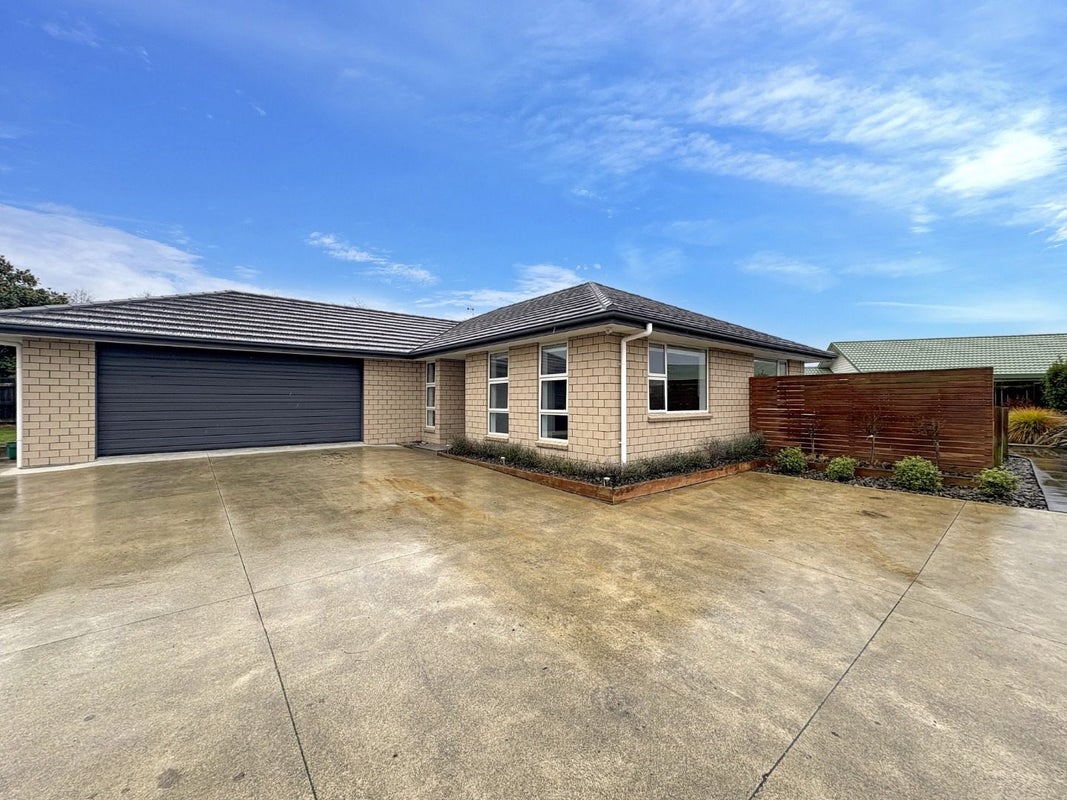 18 Weld Street, Levin, Levin - Carousel 1