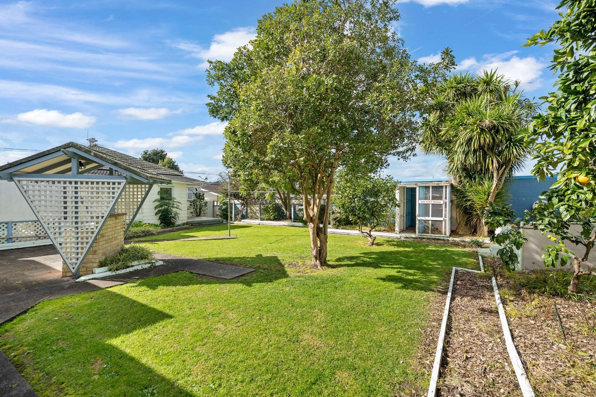 25 Central Avenue, Avenues, Whangarei - Carousel 16