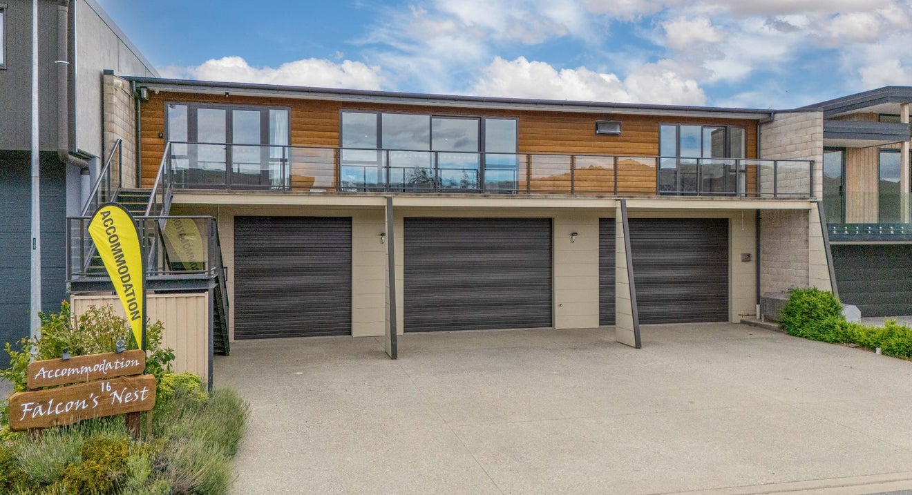 16 Silverstone Drive, Cromwell, Cromwell - Carousel 1