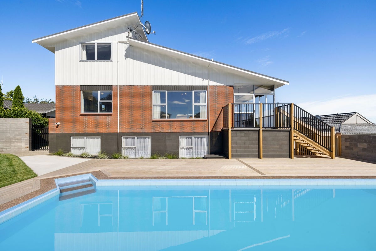 13 Russleigh Drive, Dinsdale, Hamilton - Carousel 1