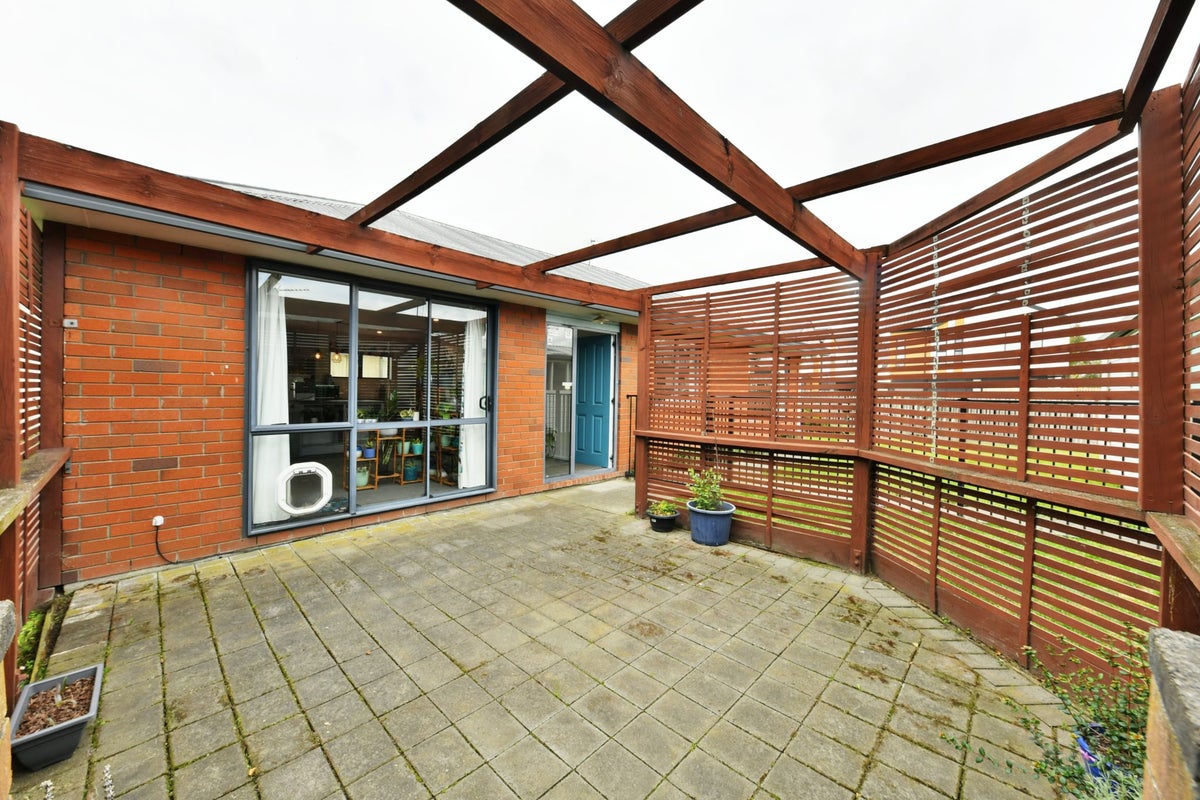 2/11 Short Street, Waltham, Christchurch - Carousel 14