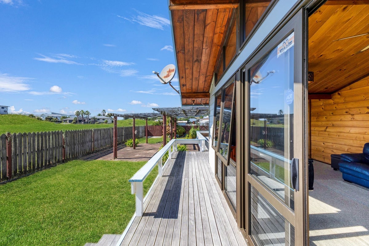 10A Alpha Avenue, Coastlands, Whakatane - Carousel 2