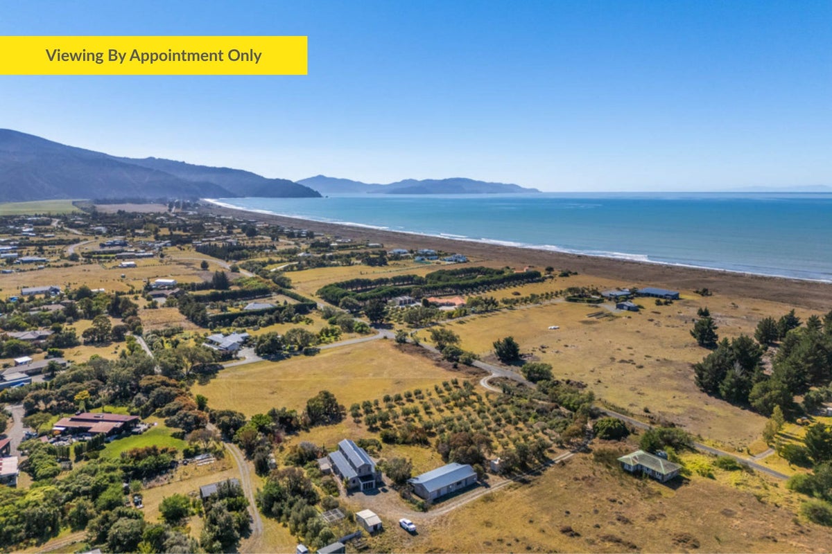 10 Bay End, Rarangi, Blenheim - Carousel 1