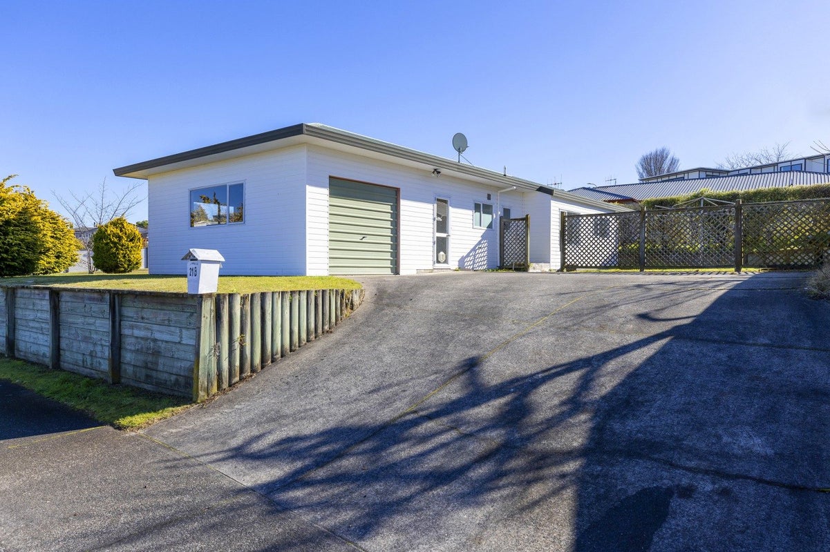 81 Lakewood Drive, NUKUHAU, TAUPO - Carousel 2
