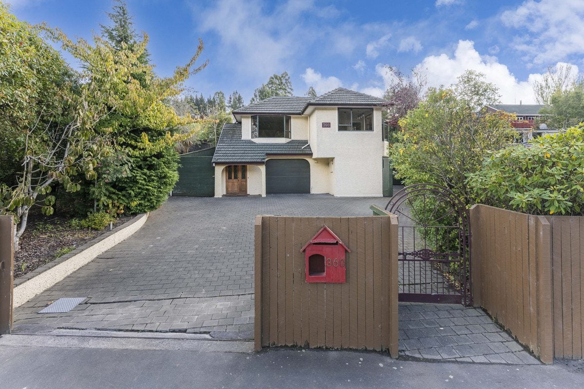 360 Kaikorai Valley Road, Bradford, Dunedin - Carousel 1