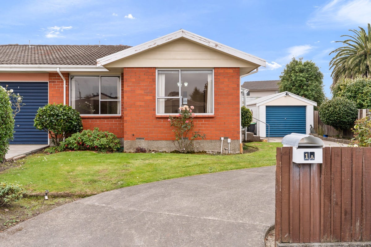 1A Mallett Place, Halswell, Christchurch - Carousel 19