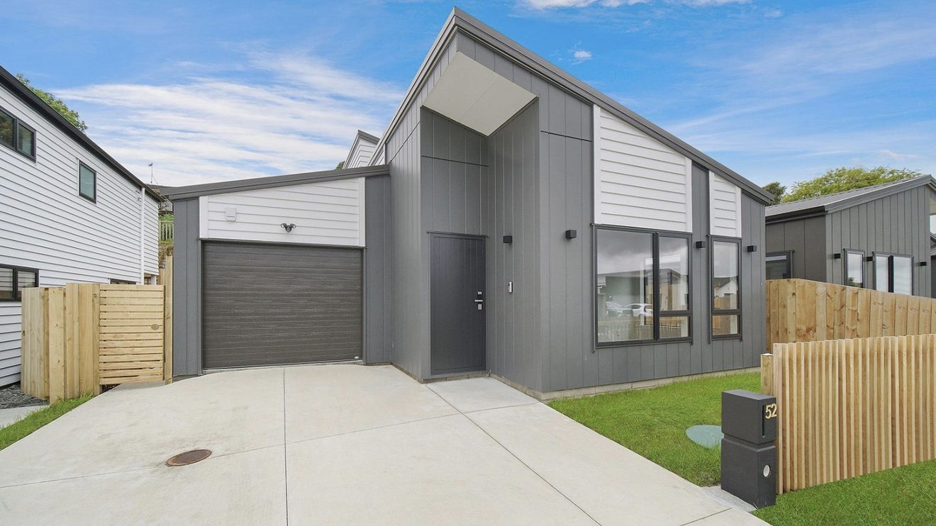 52 Bannockburn Road, Opaheke, Papakura - Carousel 1